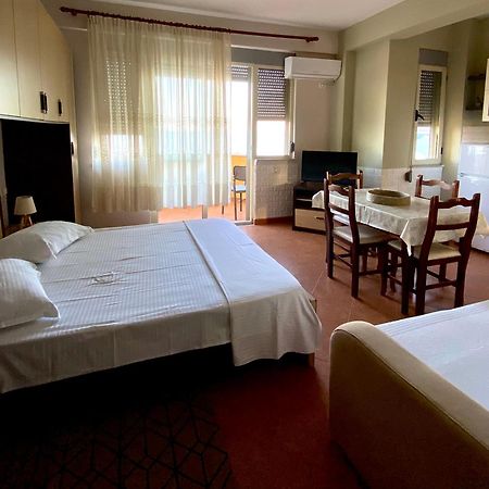 Memory Apartments Durres Bagian luar foto