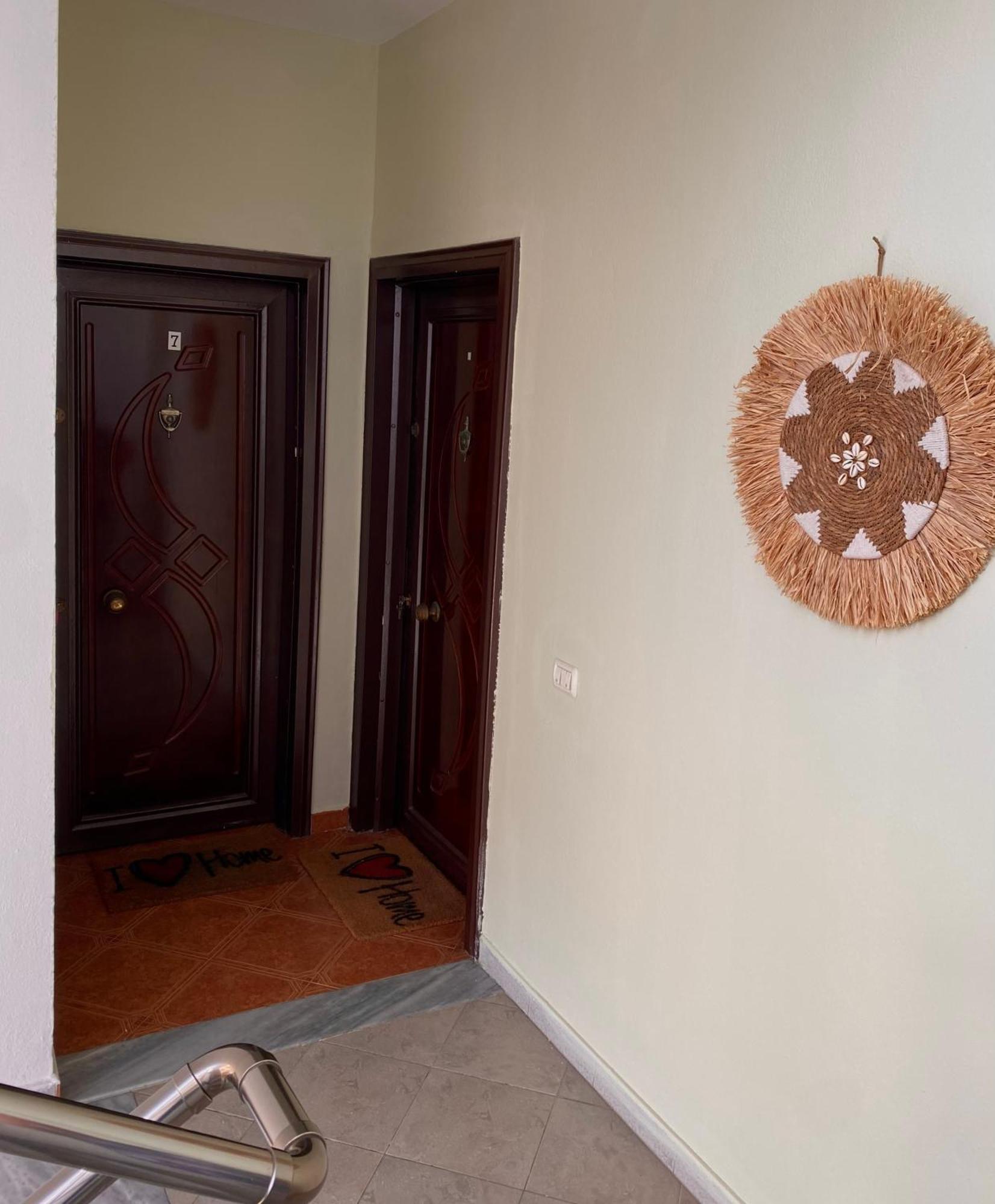 Memory Apartments Durres Bagian luar foto
