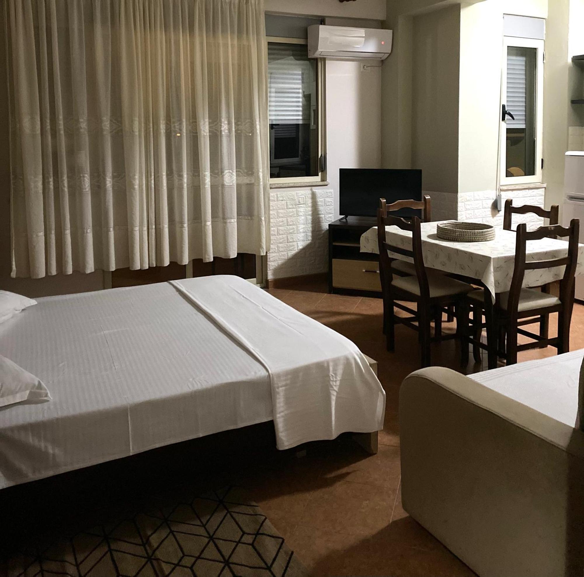 Memory Apartments Durres Bagian luar foto