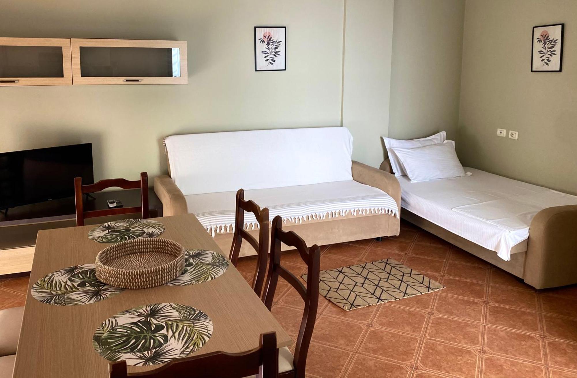 Memory Apartments Durres Bagian luar foto