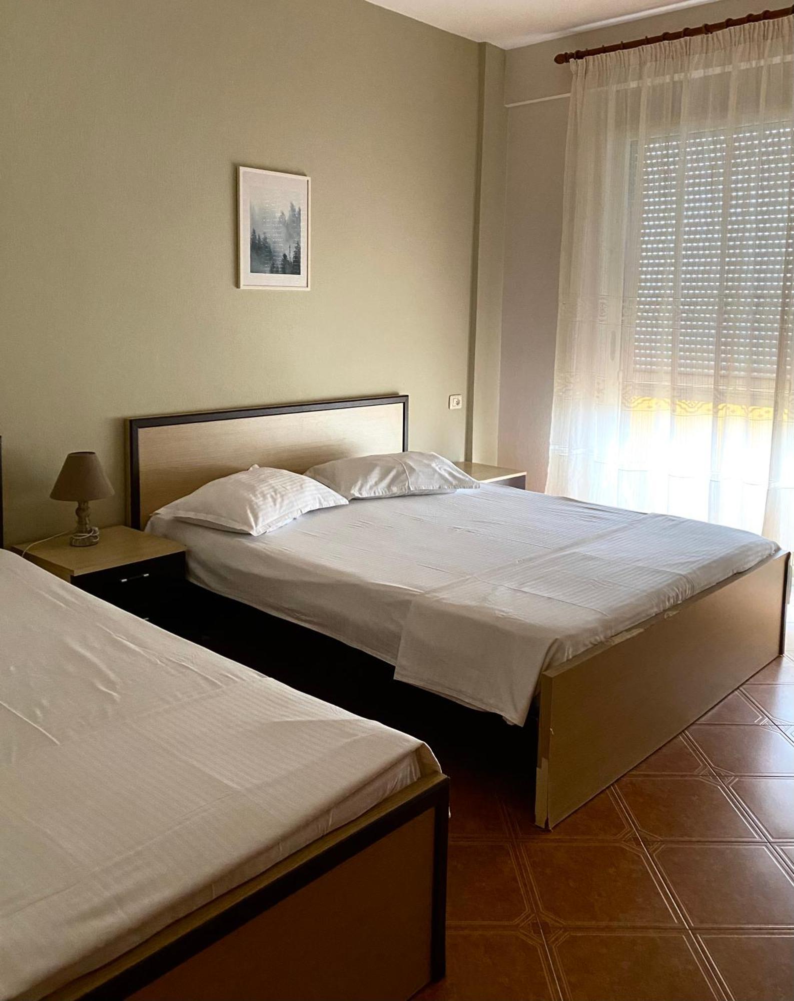 Memory Apartments Durres Bagian luar foto